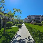 трехкомнатный с видом на море 公寓 *