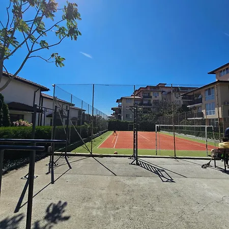 трехкомнатный с видом на море 아헬로이